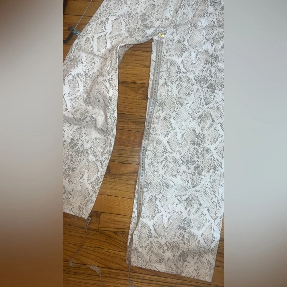 Wild Fable cream Snakeskin Low-Rise Baggy Jeans Rigid Denim 31” Inseam NWT